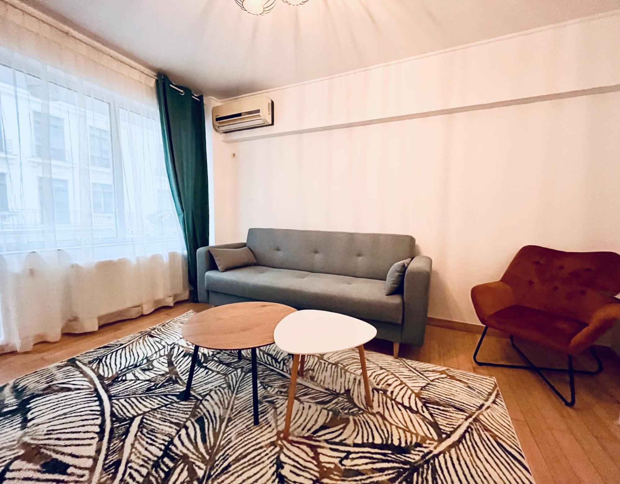 Cozy Apartment With Balcony 布加勒斯特 外观 照片