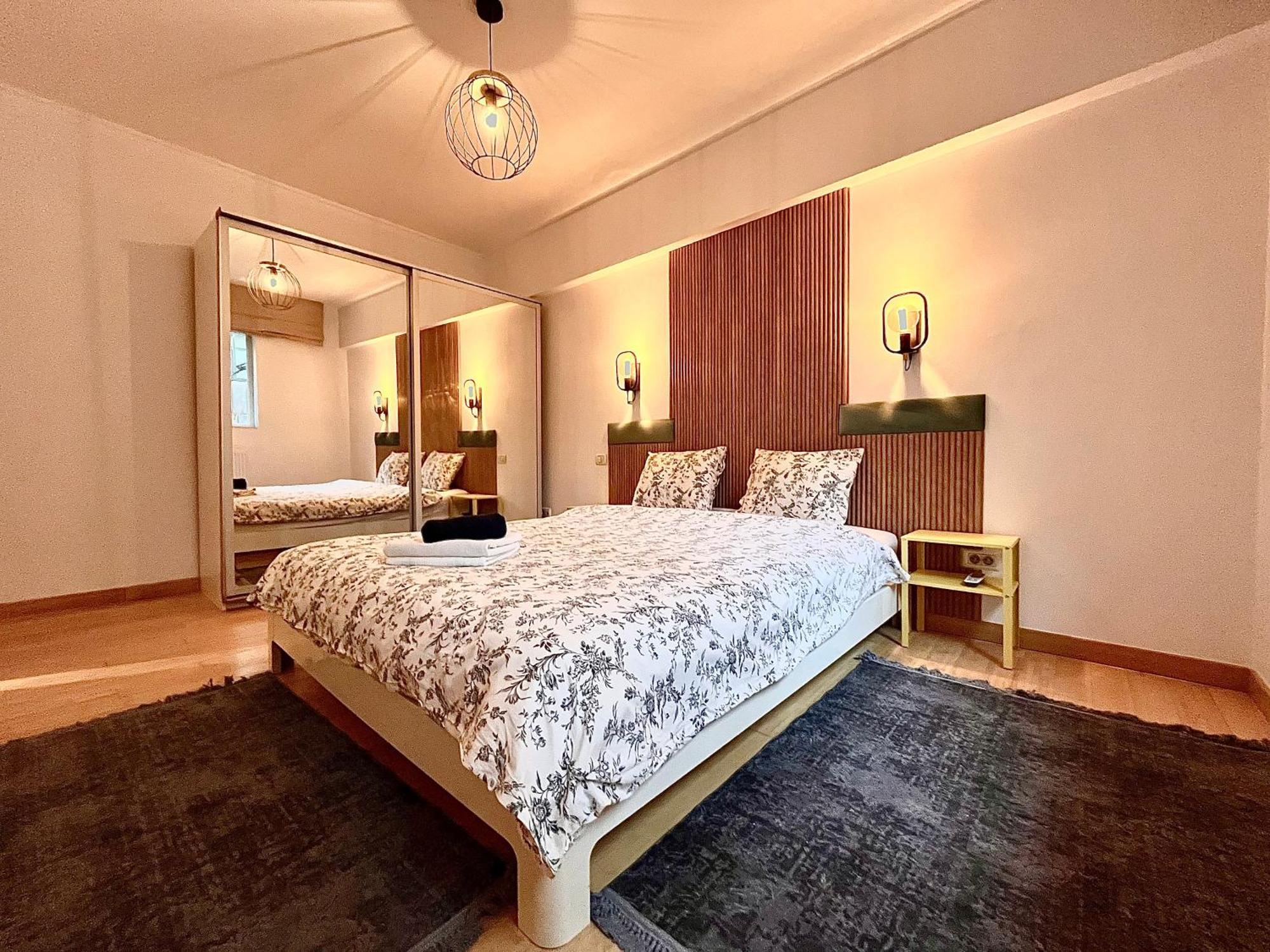 Cozy Apartment With Balcony 布加勒斯特 外观 照片