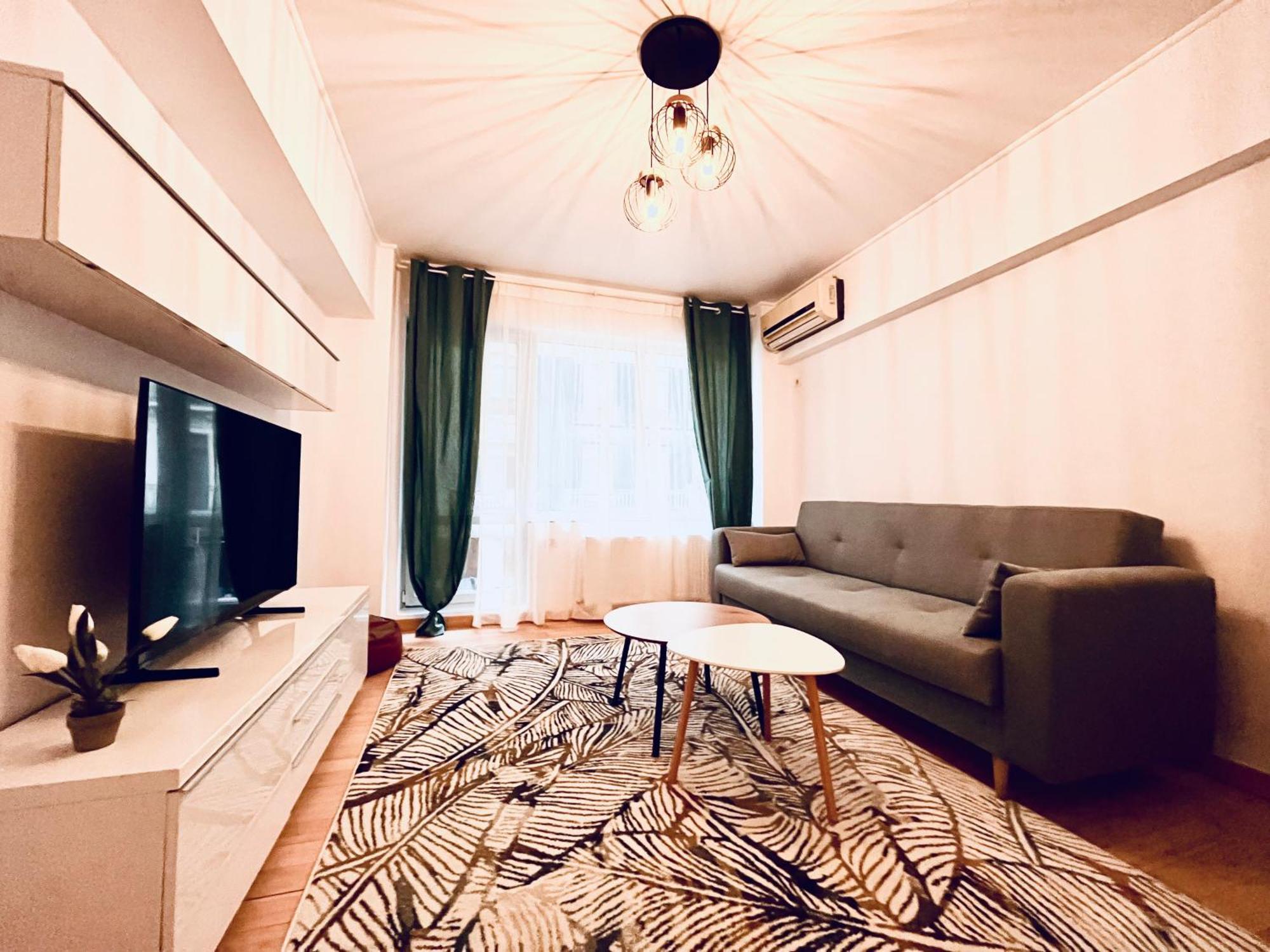 Cozy Apartment With Balcony 布加勒斯特 外观 照片