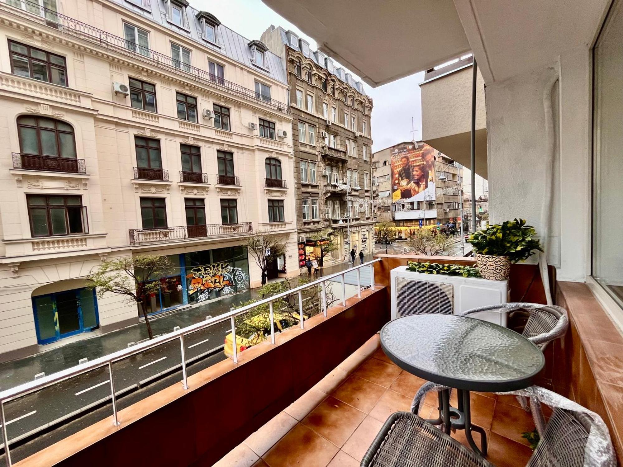 Cozy Apartment With Balcony 布加勒斯特 外观 照片